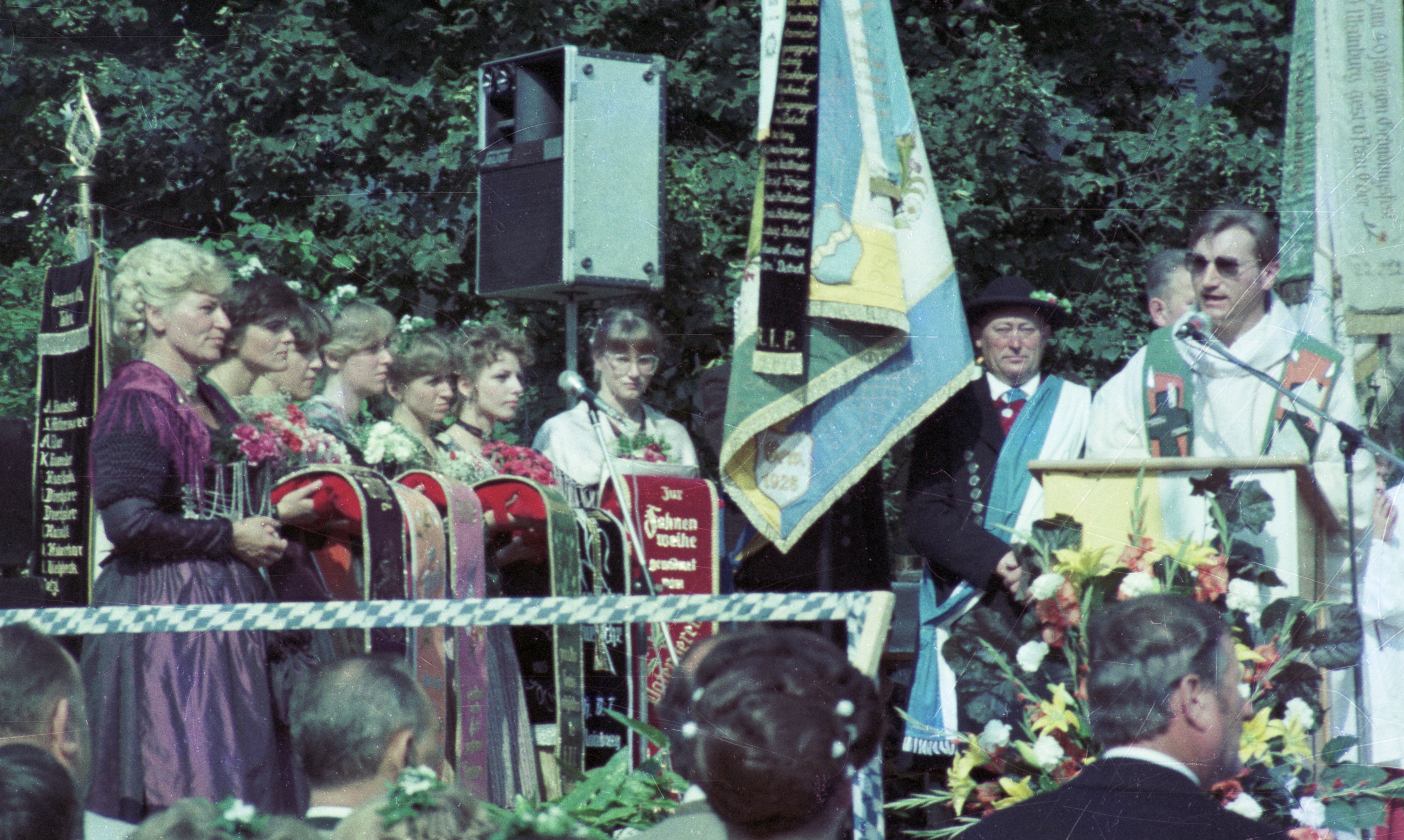 1983-Fahnenweihe-2