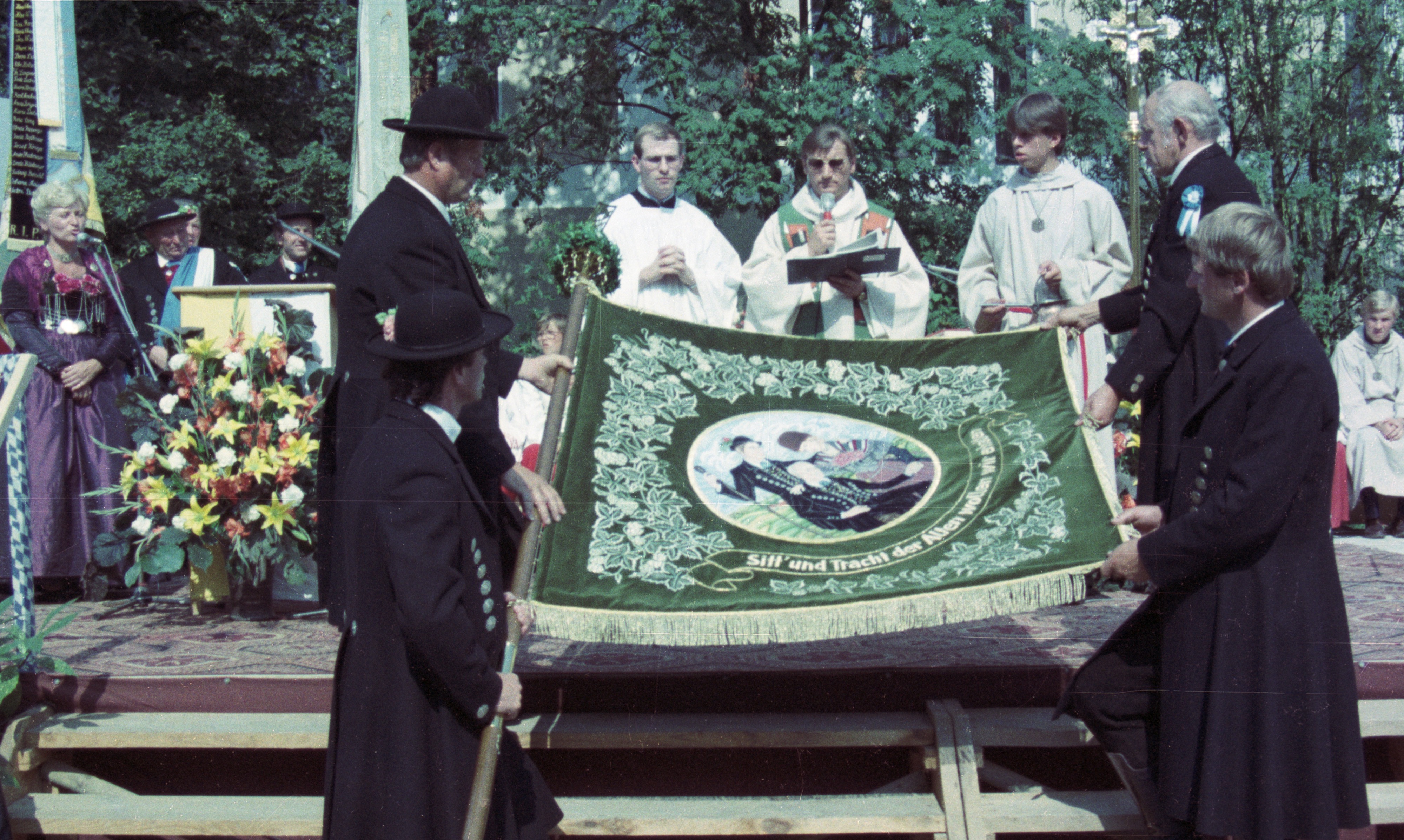 1983-Fahnenweihe-3